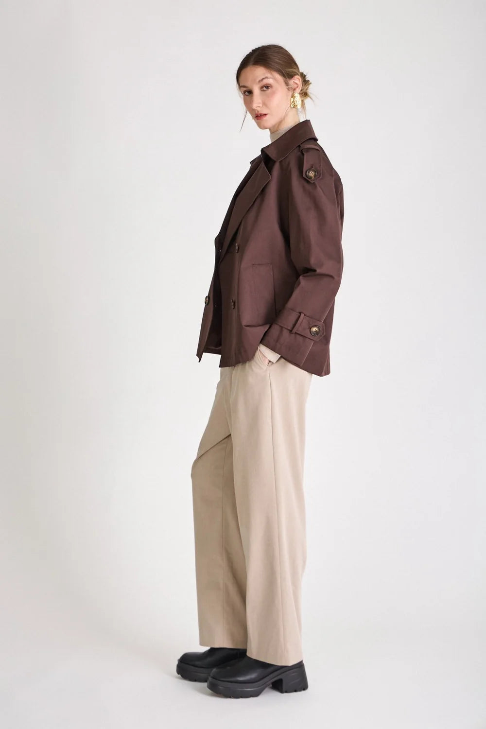 Charlize - Trench