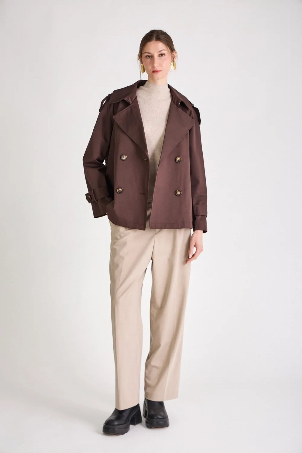 Charlize - Trench